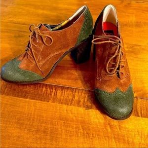 BC Leather Block Heel Shoes Brown and Hunter Green Size 10